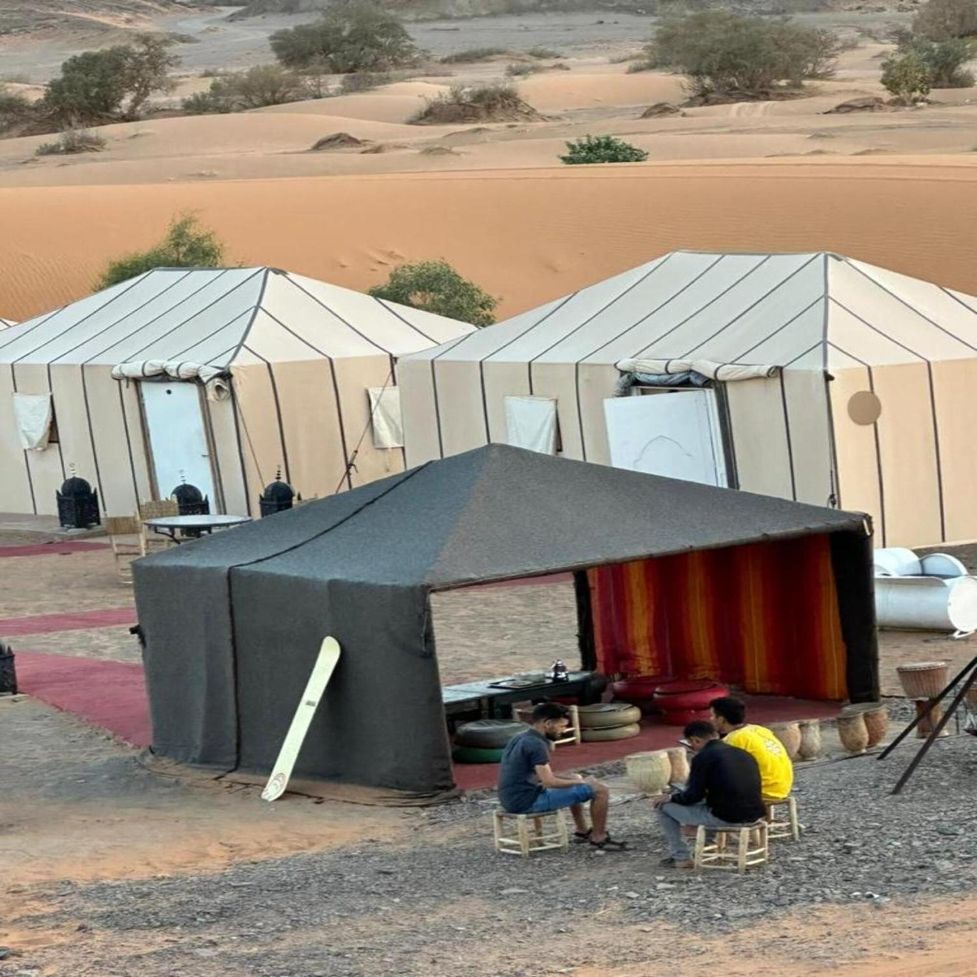 Erg Chebbi Romantic Desert Camp 메르주가 외부 사진